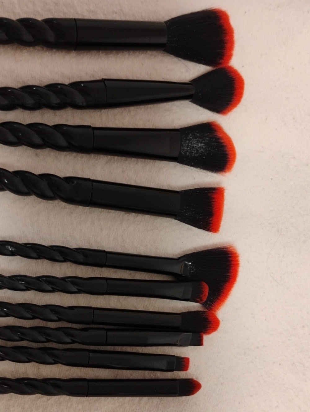Black Handle Makeup Brush Set with Red-Tipped Bristles - Women Makeup